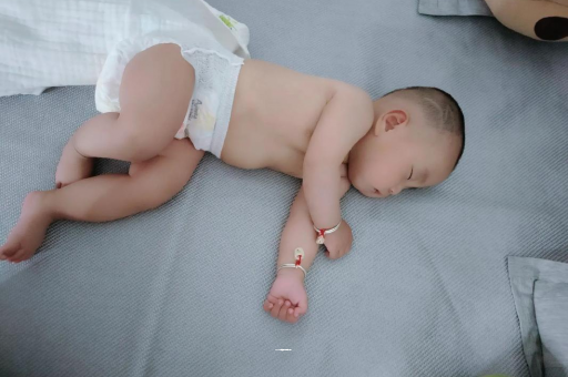 潍坊宝宝发烧可以喝牛奶吗